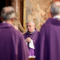 Stephansdom: Österreich nahm Abschied von Papst Franziskus / Erzdiözese Wien/ Schönlaub, Stephan Schönlaub Stephansdom: Österreich nahm Abschied von Papst Franziskus